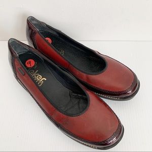 EUC Rieker Antistress Red Black Leather Wedge Loafer Sz 40